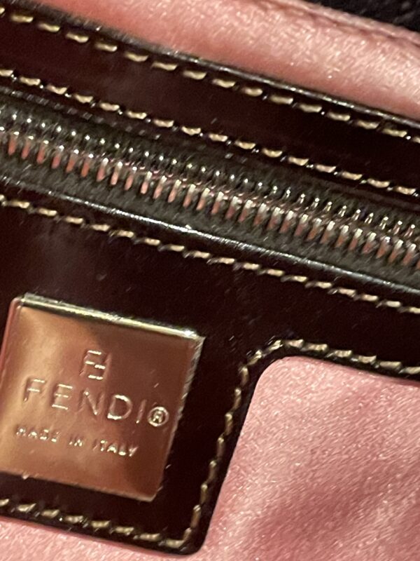 Fendi Baguette in Denim con Ricami - immagine 12